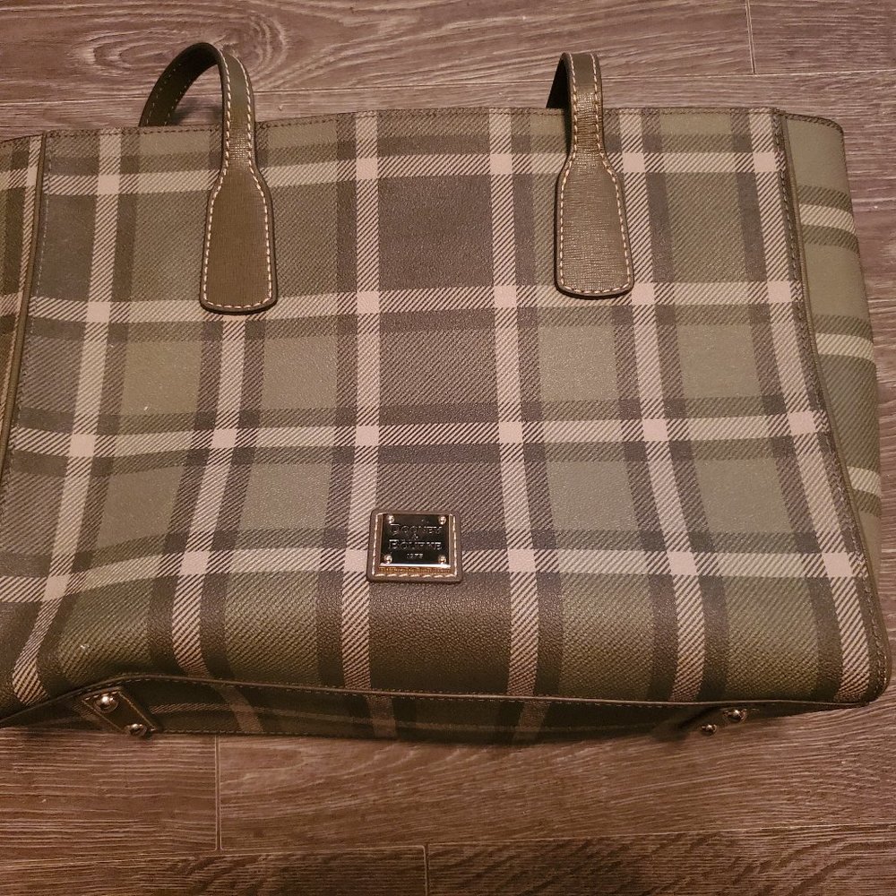 Dooney and.bourke.